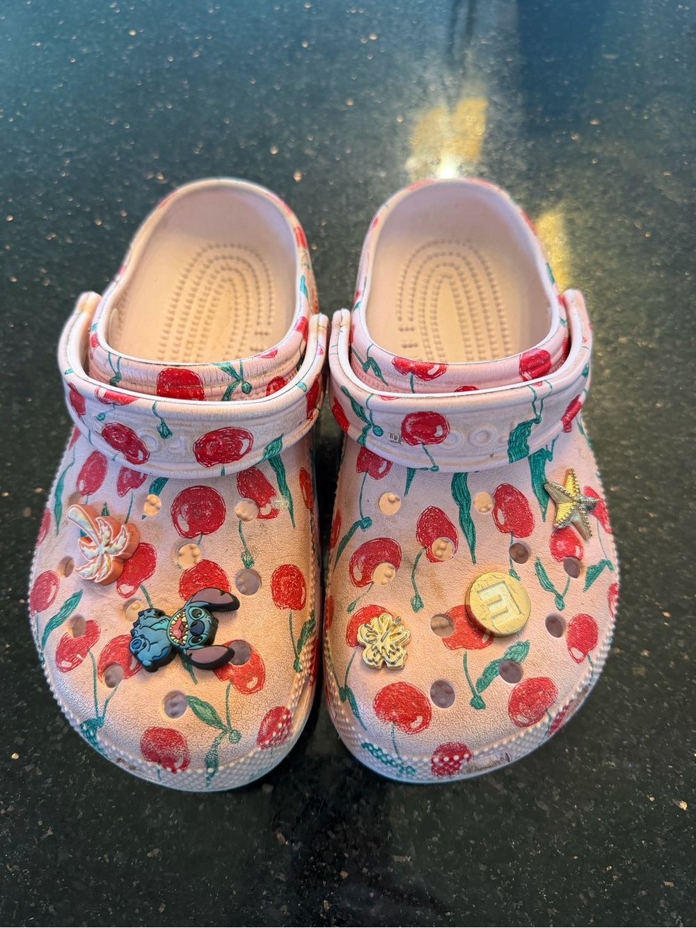 Crocs - Picture 2 of 5